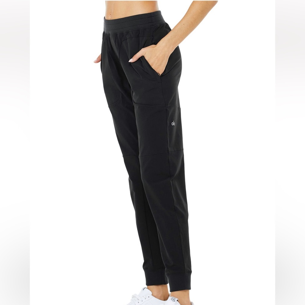 ALO Yoga Co-Op Joggers / Track Pants